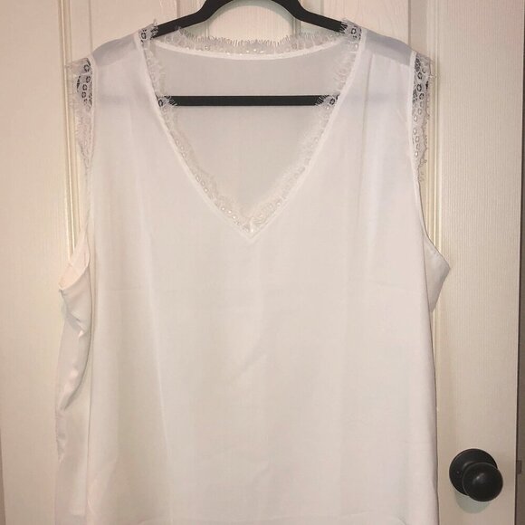 Tops - Ivory v neck lace trim polyester and spandex dress tank size 3X